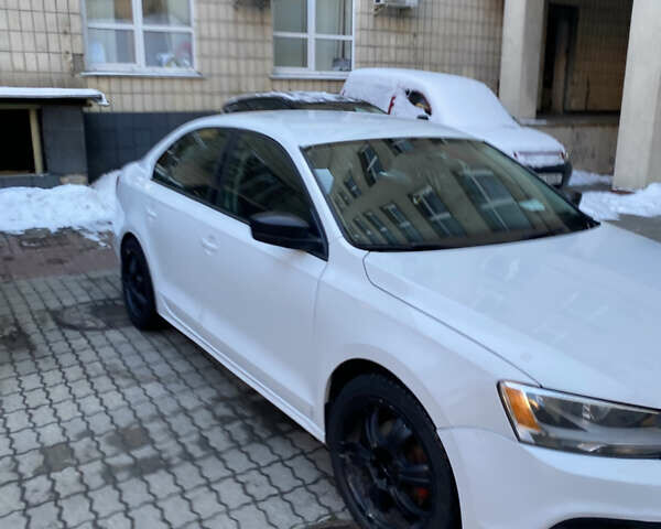 Белый Фольксваген Джетта, объемом двигателя 2 л и пробегом 321 тыс. км за 7400 $, фото 2 на Automoto.ua