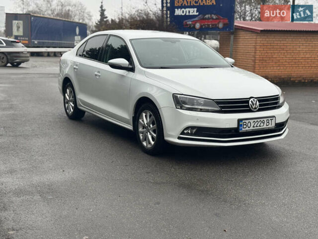 Белый Фольксваген Джетта, объемом двигателя 1.97 л и пробегом 168 тыс. км за 13000 $, фото 2 на Automoto.ua