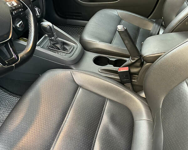 Білий Фольксваген Джетта, об'ємом двигуна 1.8 л та пробігом 140 тис. км за 10300 $, фото 5 на Automoto.ua