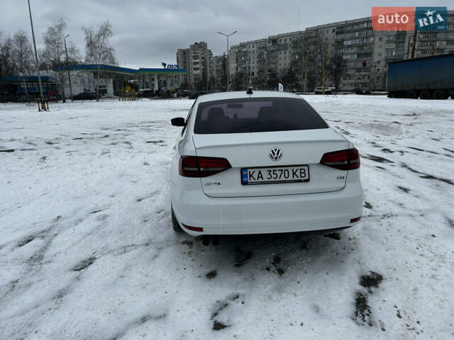 Белый Фольксваген Джетта, объемом двигателя 1.8 л и пробегом 180 тыс. км за 10999 $, фото 7 на Automoto.ua