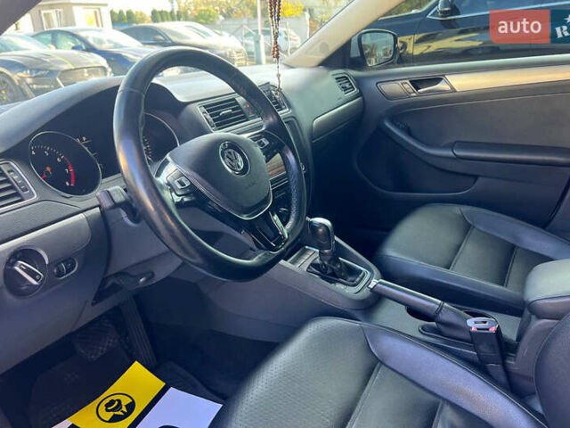 Фольксваген Джетта 2015 в Ивано-Франковске на Automoto.ua Белый Фольксваген Джетта, объемом двигателя 1.78 л и пробегом 201 тыс. км за 10700 $, фото 10 на Automoto.ua