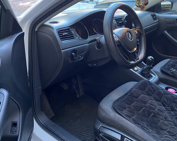 Белый Фольксваген Джетта, объемом двигателя 2 л и пробегом 321 тыс. км за 7400 $, фото 9 на Automoto.ua