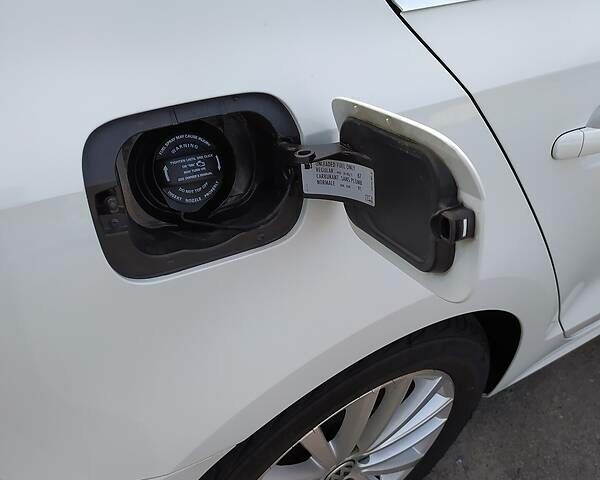 Білий Фольксваген Джетта, об'ємом двигуна 1.8 л та пробігом 177 тис. км за 10500 $, фото 8 на Automoto.ua