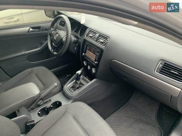 Белый Фольксваген Джетта, объемом двигателя 2 л и пробегом 120 тыс. км за 9900 $, фото 43 на Automoto.ua