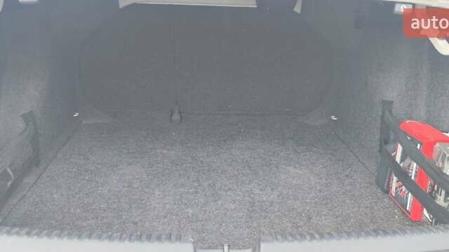 Белый Фольксваген Джетта, объемом двигателя 1.8 л и пробегом 164 тыс. км за 9350 $, фото 9 на Automoto.ua