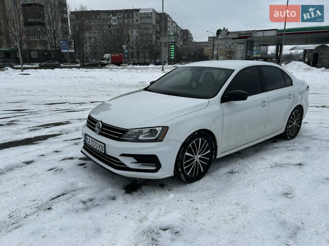 Белый Фольксваген Джетта, объемом двигателя 1.8 л и пробегом 180 тыс. км за 10999 $, фото 4 на Automoto.ua