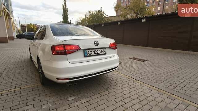 Белый Фольксваген Джетта, объемом двигателя 1.98 л и пробегом 143 тыс. км за 8999 $, фото 4 на Automoto.ua