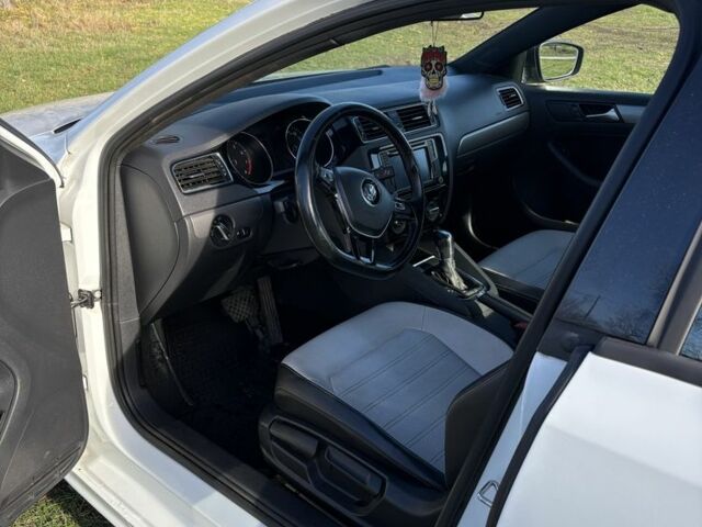 Белый Фольксваген Джетта, объемом двигателя 1.8 л и пробегом 177 тыс. км за 9000 $, фото 10 на Automoto.ua