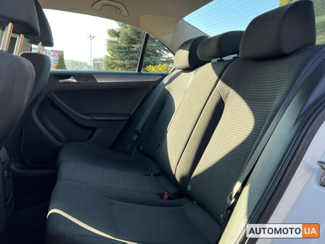 Белый Фольксваген Джетта, объемом двигателя 2 л и пробегом 178 тыс. км за 11100 $, фото 9 на Automoto.ua