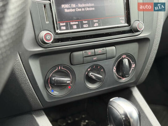 Белый Фольксваген Джетта, объемом двигателя 1.39 л и пробегом 145 тыс. км за 11000 $, фото 19 на Automoto.ua