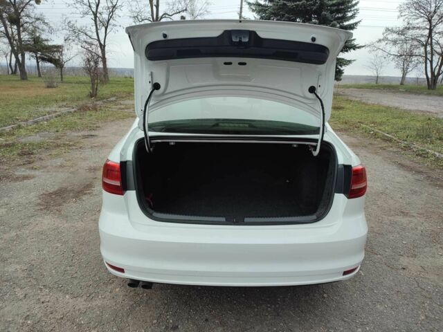 Белый Фольксваген Джетта, объемом двигателя 1.8 л и пробегом 115 тыс. км за 11500 $, фото 8 на Automoto.ua