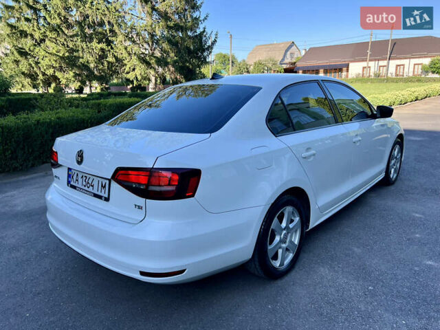 Белый Фольксваген Джетта, объемом двигателя 1.4 л и пробегом 195 тыс. км за 9000 $, фото 21 на Automoto.ua