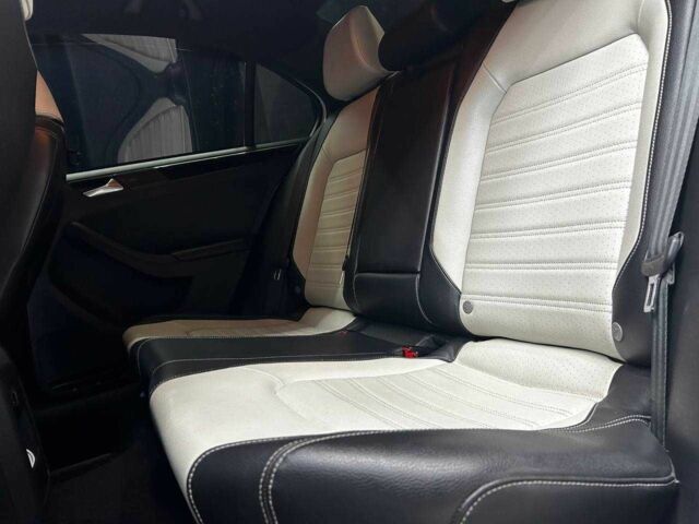 Белый Фольксваген Джетта, объемом двигателя 1.8 л и пробегом 177 тыс. км за 9750 $, фото 10 на Automoto.ua