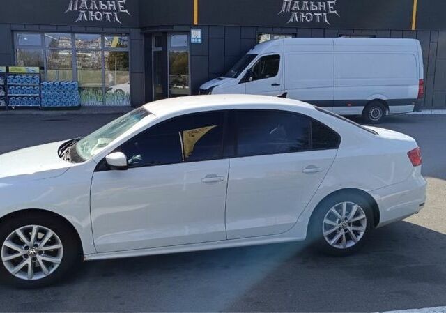 Белый Фольксваген Джетта, объемом двигателя 1.8 л и пробегом 200 тыс. км за 9500 $, фото 2 на Automoto.ua