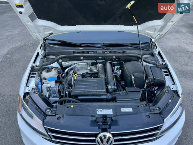 Белый Фольксваген Джетта, объемом двигателя 1.4 л и пробегом 195 тыс. км за 9000 $, фото 35 на Automoto.ua