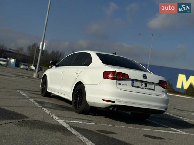 Белый Фольксваген Джетта, объемом двигателя 1.8 л и пробегом 166 тыс. км за 10500 $, фото 4 на Automoto.ua