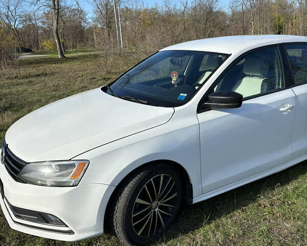 Белый Фольксваген Джетта, объемом двигателя 1.8 л и пробегом 177 тыс. км за 9200 $, фото 1 на Automoto.ua