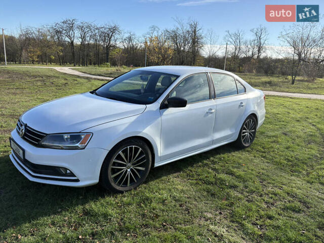 Белый Фольксваген Джетта, объемом двигателя 1.8 л и пробегом 177 тыс. км за 9200 $, фото 3 на Automoto.ua