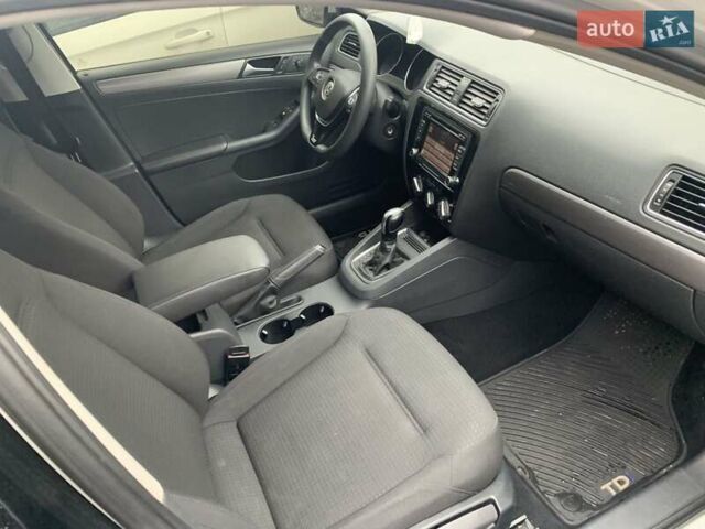 Белый Фольксваген Джетта, объемом двигателя 2 л и пробегом 120 тыс. км за 9900 $, фото 33 на Automoto.ua