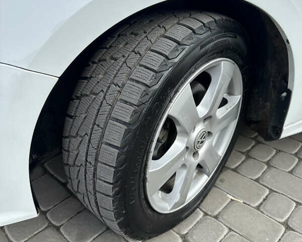 Белый Фольксваген Джетта, объемом двигателя 1.4 л и пробегом 195 тыс. км за 9000 $, фото 65 на Automoto.ua