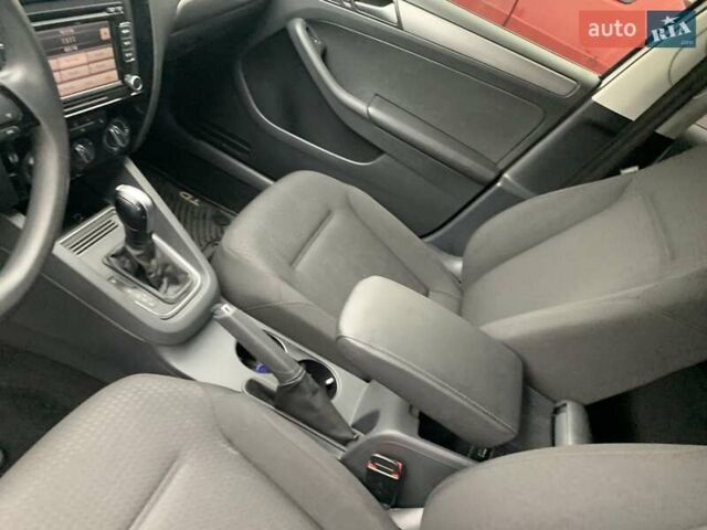 Белый Фольксваген Джетта, объемом двигателя 2 л и пробегом 120 тыс. км за 9900 $, фото 22 на Automoto.ua