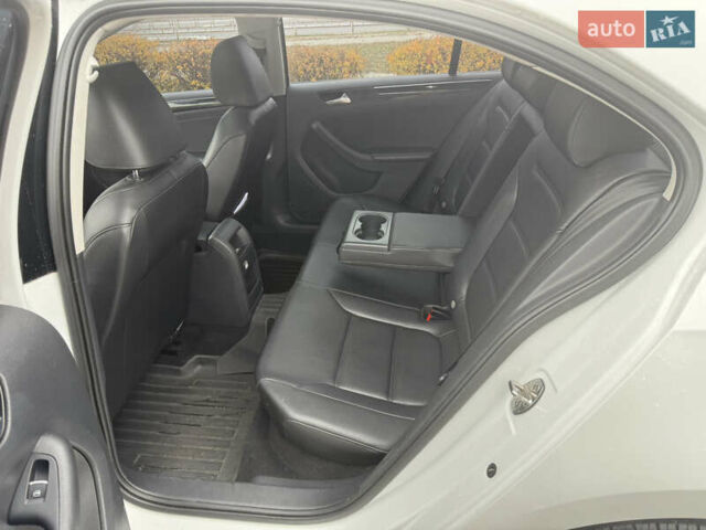 Белый Фольксваген Джетта, объемом двигателя 1.97 л и пробегом 225 тыс. км за 11300 $, фото 10 на Automoto.ua