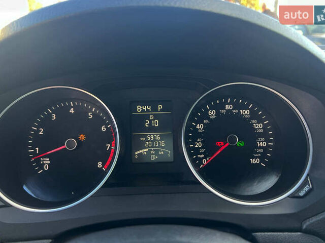 Фольксваген Джетта 2015 в Ивано-Франковске на Automoto.ua Белый Фольксваген Джетта, объемом двигателя 1.78 л и пробегом 201 тыс. км за 10700 $, фото 23 на Automoto.ua