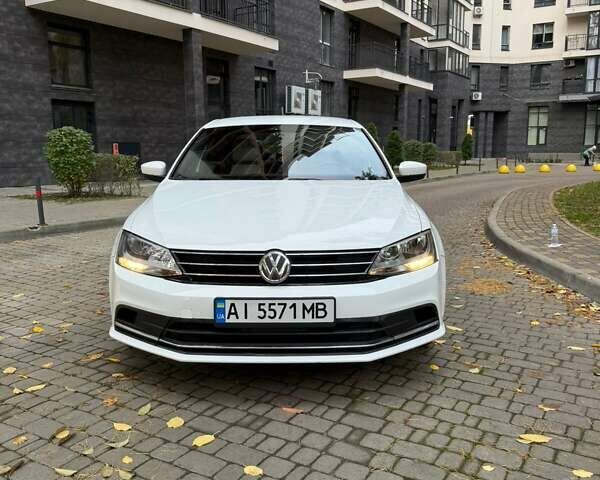 Фольксваген Джетта 2015 в Броварах на Automoto.ua Белый Фольксваген Джетта, объемом двигателя 1.8 л и пробегом 157 тыс. км за 14800 $, фото 12 на Automoto.ua