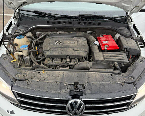 Білий Фольксваген Джетта, об'ємом двигуна 1.8 л та пробігом 165 тис. км за 10000 $, фото 10 на Automoto.ua