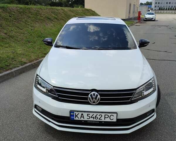 Белый Фольксваген Джетта, объемом двигателя 1.97 л и пробегом 240 тыс. км за 11500 $, фото 5 на Automoto.ua