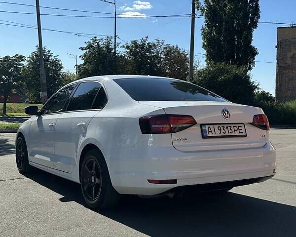 Белый Фольксваген Джетта, объемом двигателя 1.4 л и пробегом 159 тыс. км за 10500 $, фото 3 на Automoto.ua
