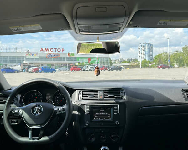 Белый Фольксваген Джетта, объемом двигателя 1.4 л и пробегом 255 тыс. км за 8000 $, фото 12 на Automoto.ua