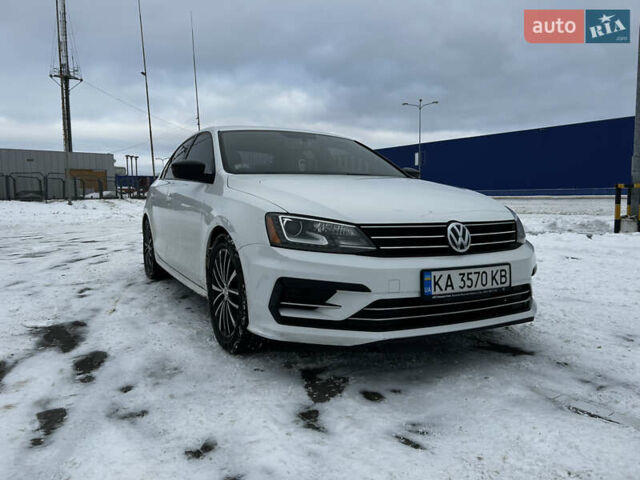 Белый Фольксваген Джетта, объемом двигателя 1.8 л и пробегом 180 тыс. км за 10999 $, фото 10 на Automoto.ua