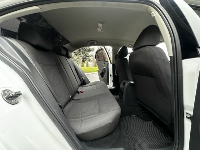 Белый Фольксваген Джетта, объемом двигателя 2 л и пробегом 189 тыс. км за 8850 $, фото 10 на Automoto.ua