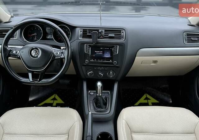 Белый Фольксваген Джетта, объемом двигателя 1.39 л и пробегом 74 тыс. км за 13500 $, фото 25 на Automoto.ua