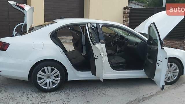 Белый Фольксваген Джетта, объемом двигателя 1.4 л и пробегом 141 тыс. км за 9500 $, фото 7 на Automoto.ua