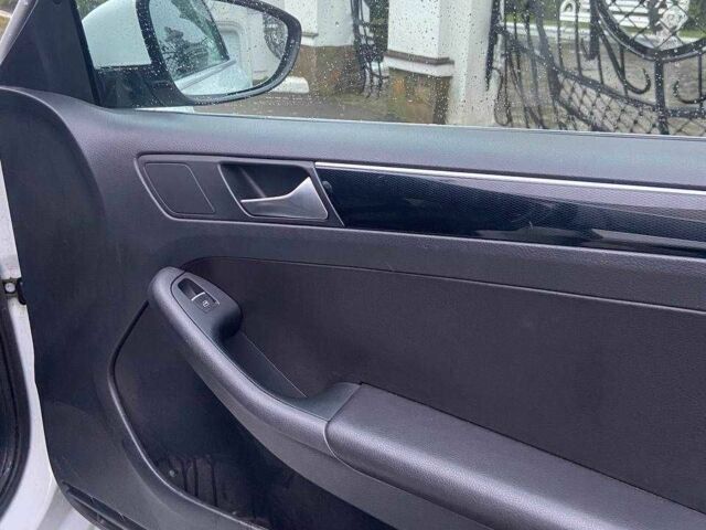 Белый Фольксваген Джетта, объемом двигателя 1.6 л и пробегом 157 тыс. км за 10300 $, фото 17 на Automoto.ua