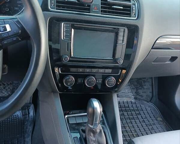 Белый Фольксваген Джетта, объемом двигателя 1.6 л и пробегом 167 тыс. км за 11400 $, фото 18 на Automoto.ua