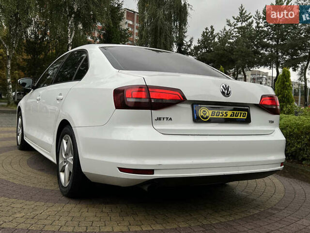 Фольксваген Джетта 2016 в Львове на Automoto.ua Белый Фольксваген Джетта, объемом двигателя 1.6 л и пробегом 187 тыс. км за 11500 $, фото 4 на Automoto.ua