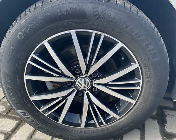 Фольксваген Джетта 2016 в Полтаве на Automoto.ua Белый Фольксваген Джетта, объемом двигателя 1.8 л и пробегом 280 тыс. км за 12000 $, фото 8 на Automoto.ua