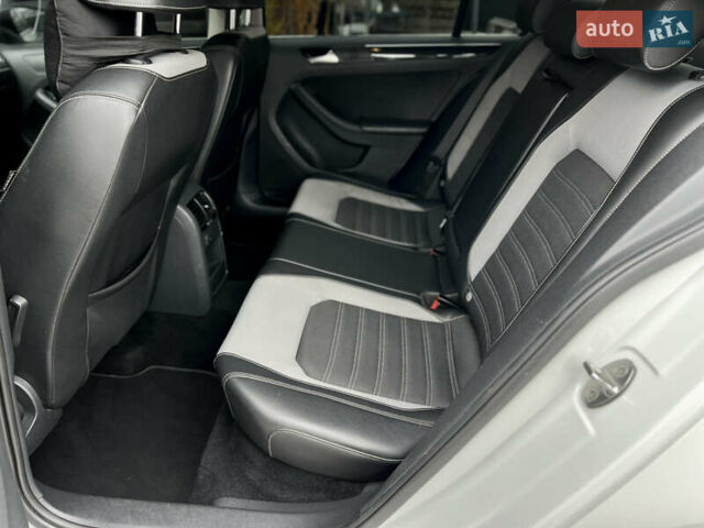 Белый Фольксваген Джетта, объемом двигателя 1.6 л и пробегом 276 тыс. км за 10500 $, фото 7 на Automoto.ua