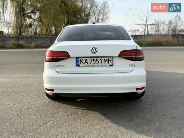 Белый Фольксваген Джетта, объемом двигателя 1.6 л и пробегом 232 тыс. км за 10700 $, фото 4 на Automoto.ua