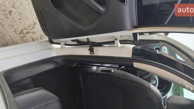 Белый Фольксваген Джетта, объемом двигателя 1.4 л и пробегом 141 тыс. км за 9500 $, фото 44 на Automoto.ua