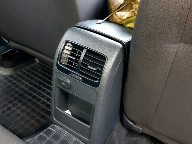 Белый Фольксваген Джетта, объемом двигателя 1.6 л и пробегом 123 тыс. км за 11500 $, фото 8 на Automoto.ua