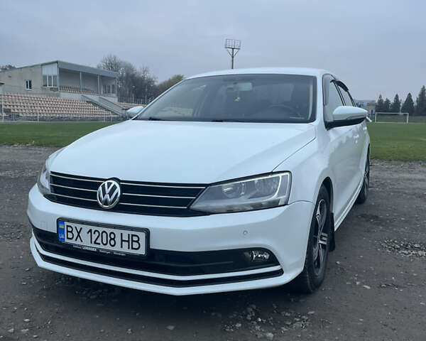 Белый Фольксваген Джетта, объемом двигателя 1.6 л и пробегом 202 тыс. км за 11600 $, фото 1 на Automoto.ua
