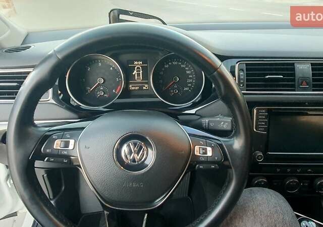 Белый Фольксваген Джетта, объемом двигателя 1.6 л и пробегом 150 тыс. км за 12500 $, фото 27 на Automoto.ua