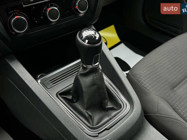 Фольксваген Джетта 2016 в Львове на Automoto.ua Белый Фольксваген Джетта, объемом двигателя 1.6 л и пробегом 187 тыс. км за 11500 $, фото 14 на Automoto.ua