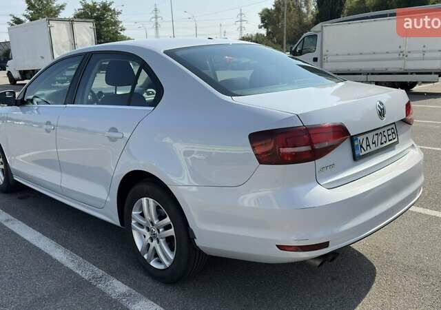 Белый Фольксваген Джетта, объемом двигателя 1.39 л и пробегом 125 тыс. км за 11000 $, фото 8 на Automoto.ua