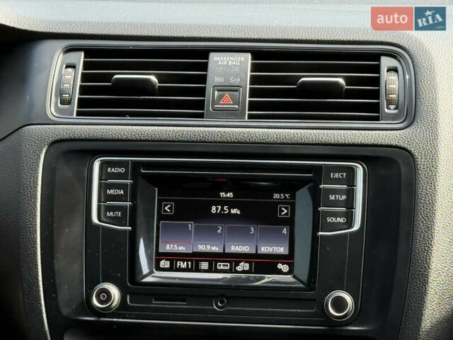 Білий Фольксваген Джетта, об'ємом двигуна 1.6 л та пробігом 192 тис. км за 10400 $, фото 42 на Automoto.ua