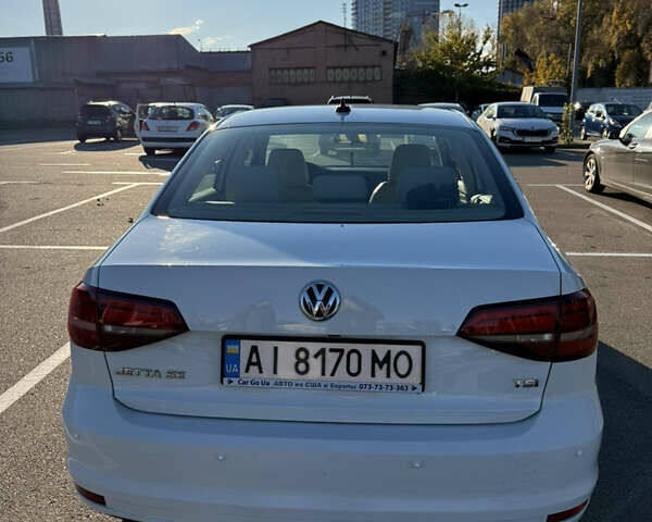 Фольксваген Джетта 2016 в Киеве на Automoto.ua Белый Фольксваген Джетта, объемом двигателя 1.39 л и пробегом 74 тыс. км за 12000 $, фото 4 на Automoto.ua